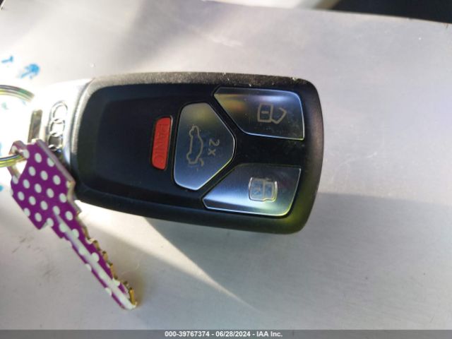 WA1LHAF71KD043459 Audi Q7 45 Premium