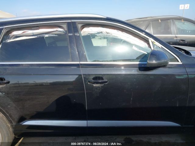 WA1LHAF71KD043459 Audi Q7 45 Premium