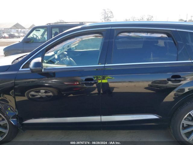 WA1LHAF71KD043459 Audi Q7 45 Premium