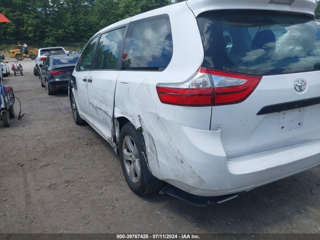 Toyota Sienna L 7 Passenger 2015 5TDZK3DC8FS594883 Image 6