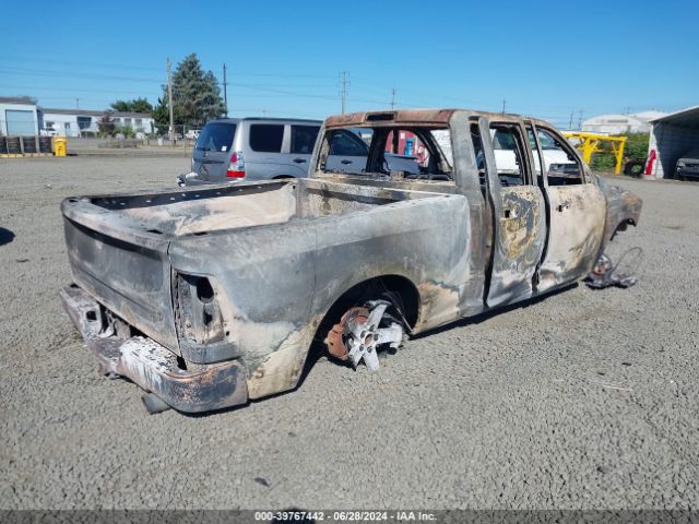 1C6RR7FT1HS565873 RAM 1500 Express Quad Cab 4x4 6'4 Box