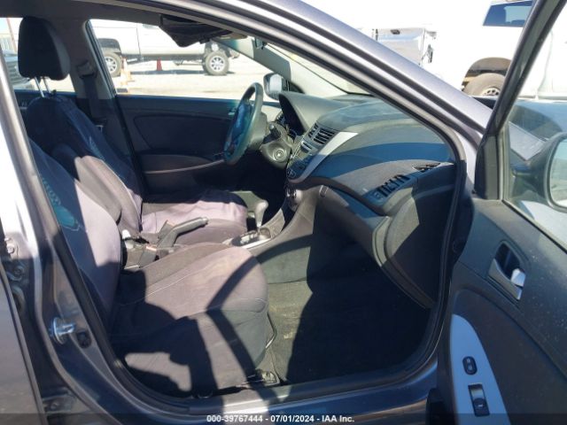 KMHCT5AE4HU347052 Hyundai ACCENT SE
