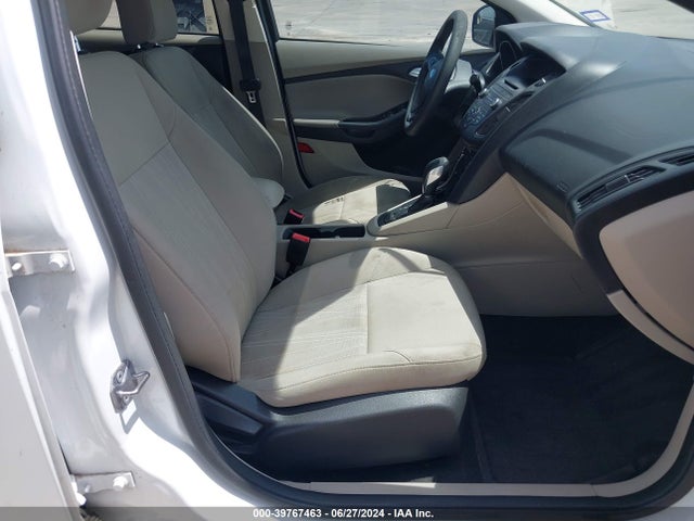 Ford FOCUS SE 2017 1FADP3F26HL285875 Image 5