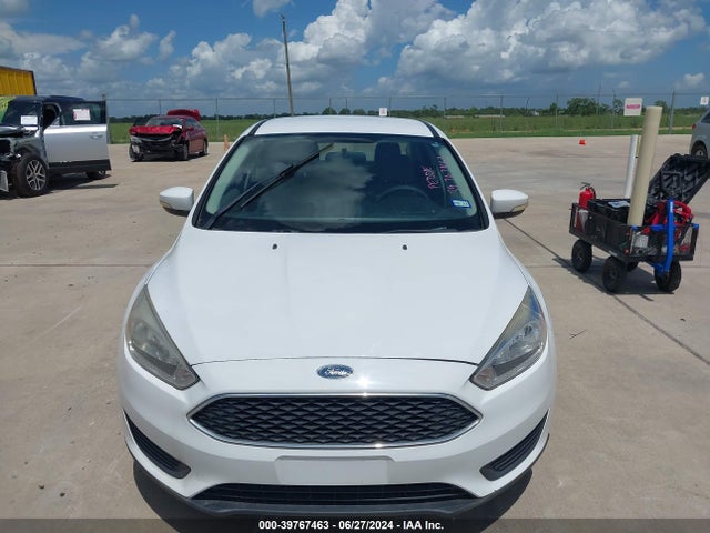 Ford FOCUS SE 2017 1FADP3F26HL285875 Image 6