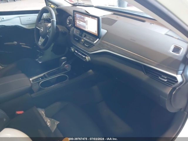 1N4BL4EW5RN301423 Nissan Altima Sl Intelligent Awd