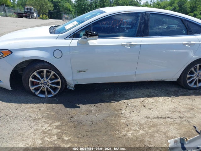 3FA6P0PU6HR409782 Ford Fusion Energi Se Luxury
