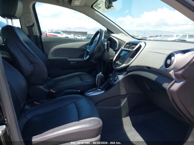 Chevrolet Sonic Premier Auto 2018 1G1JF5SB9J4131686 Image 5