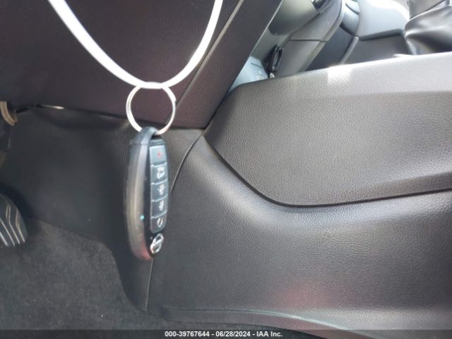 5N1AT2MT9KC780704 Nissan ROGUE SV