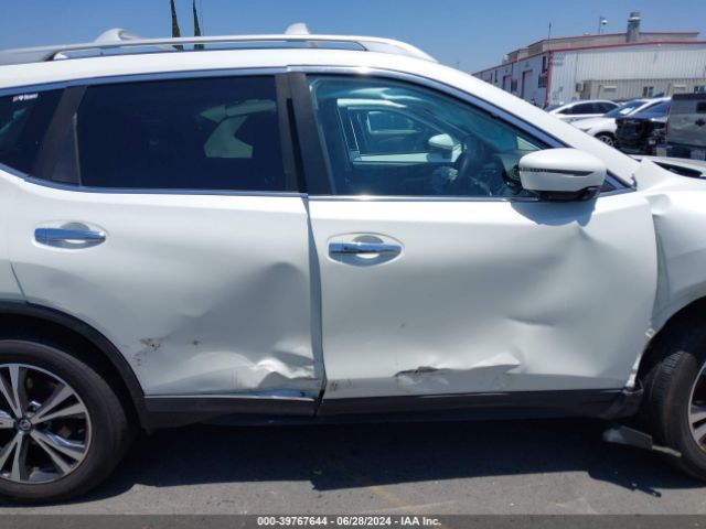 5N1AT2MT9KC780704 Nissan ROGUE SV