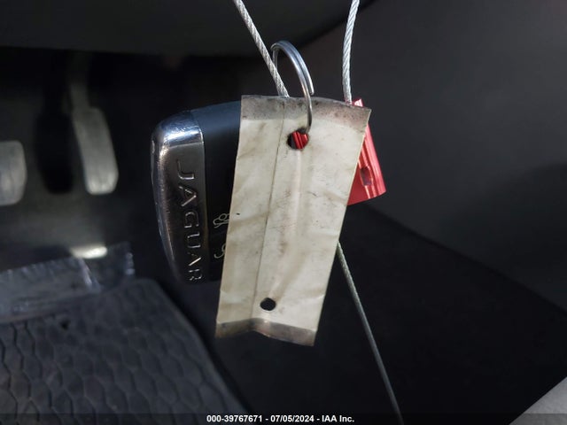 2017 JAGUAR XE SAJAD4BG1HA973468 Photo 10