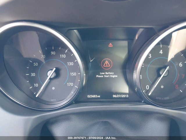 2017 JAGUAR XE SAJAD4BG1HA973468 Photo 6