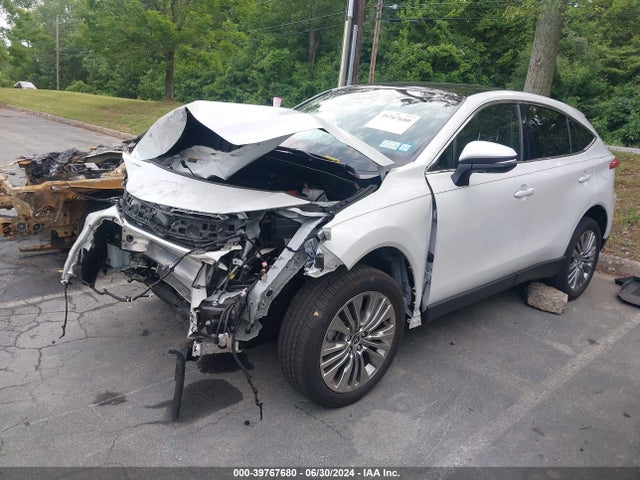 Toyota Venza Limited 2023 JTEAAAAH9PJ124960 Image 2