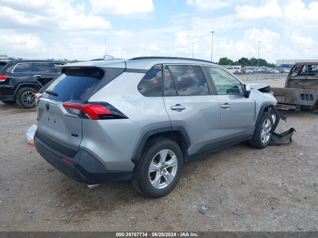 Toyota Rav4 Xle 2019 JTMW1RFV6KD006556 Image 4