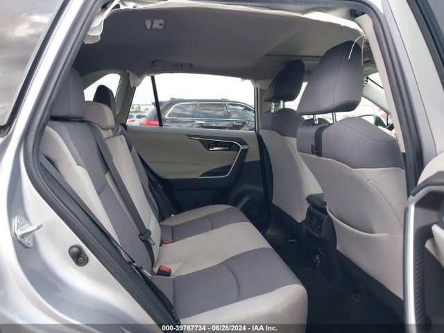 Toyota Rav4 Xle 2019 JTMW1RFV6KD006556 Image 8