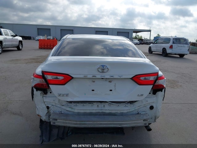 Toyota CAMRY LE 2018 JTNB11HK7J3017133 Image 16