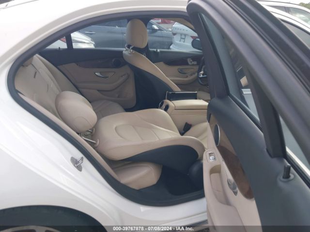 55SWF4JB3HU200267 Mercedes-Benz C 300 Luxury/sport