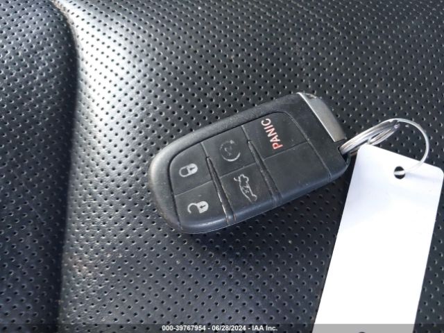 2C3CCAKGXGH182630 Chrysler 300c Awd