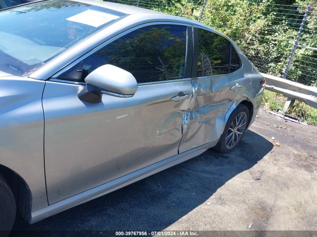 Toyota CAMRY SE 2022 4T1G11AKXNU677151 Image 6
