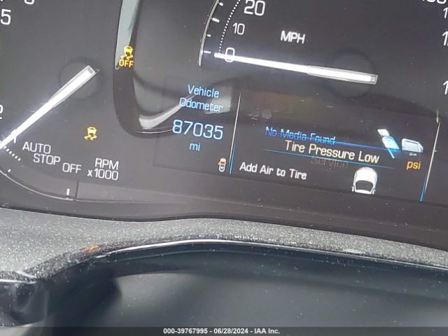 1GYKNBRS6HZ323996 Cadillac XT5 LUXURY