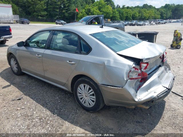 1VWAT7A39EC095965 Volkswagen Passat 1.8t S