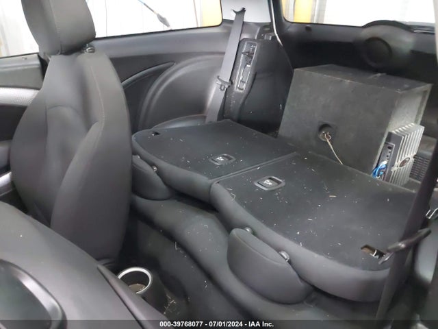 2010 MINI COOPER S WMWMF7C50ATX42797 Photo 7