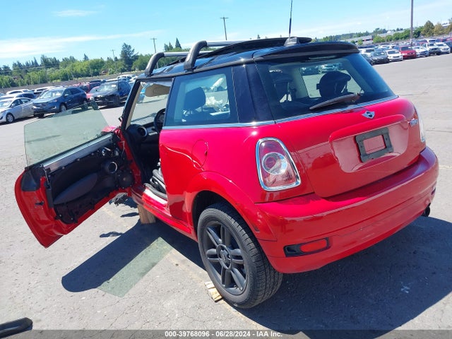 2011 MINI COOPER WMWSU3C5XBT182309 Photo 2