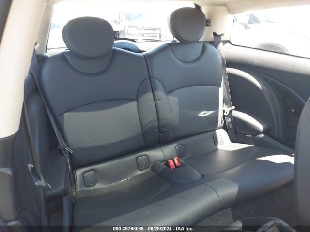 2011 MINI COOPER WMWSU3C5XBT182309 Photo 7