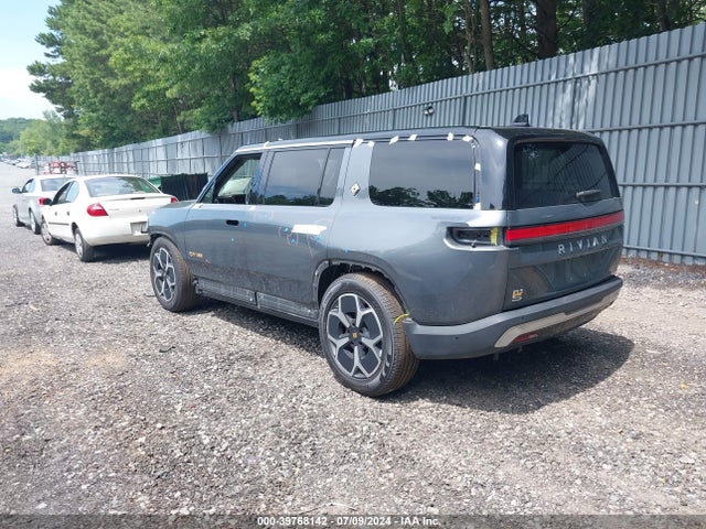 7PDSGABA7PN007369 Rivian R1s Adventure