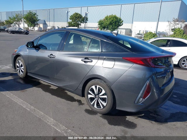 Toyota Prius Prime Premium 2017 JTDKARFP0H3002520 Image 3