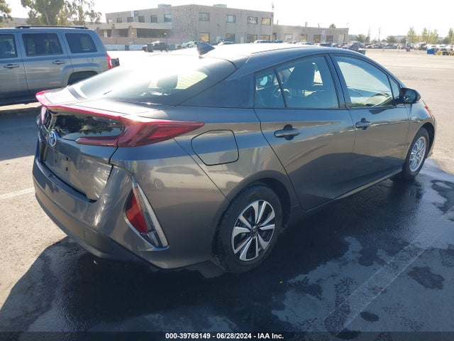 Toyota Prius Prime Premium 2017 JTDKARFP0H3002520 Image 4