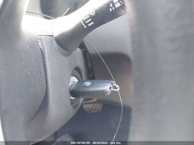 Nissan ROGUE S 2017 5N1AT2MT8HC847365 Image 11