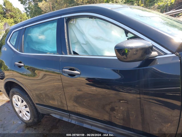 Nissan ROGUE S 2017 5N1AT2MT8HC847365 Image 14