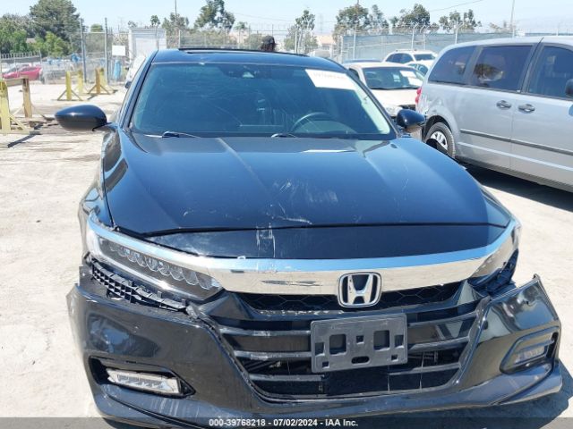 1HGCV1F91JA085020 Honda Accord Touring