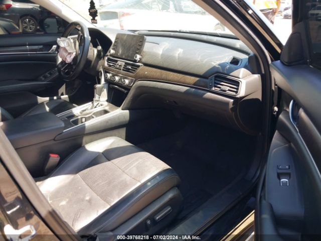 1HGCV1F91JA085020 Honda Accord Touring