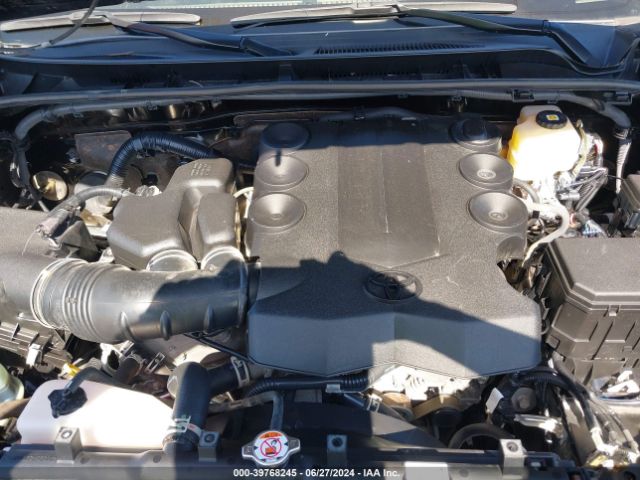 JTEMU5JR1M5929912 Toyota 4RUNNER SR5