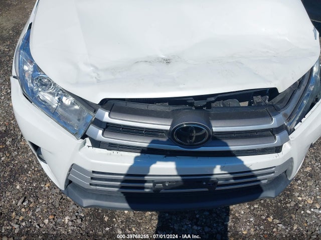 Toyota Highlander Xle 2018 5TDJZRFH7JS546448 Image 10