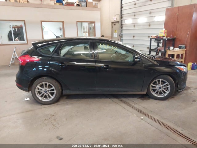 Ford FOCUS SE 2017 1FADP3K29HL247739 Image 14