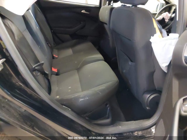 Ford FOCUS SE 2017 1FADP3K29HL247739 Image 8