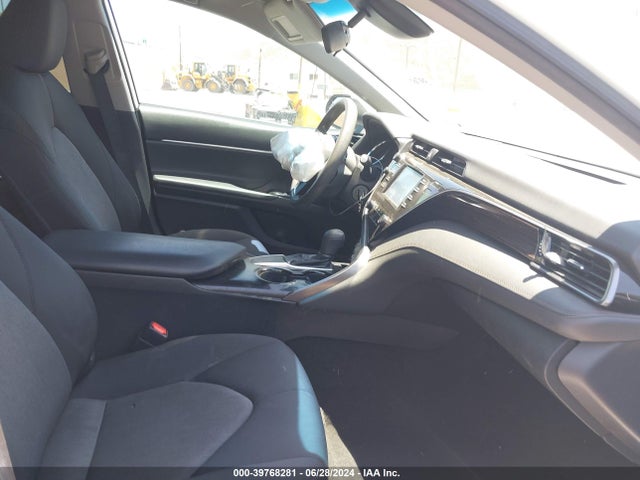 Toyota CAMRY LE 2019 4T1B11HK4KU238779 Image 5