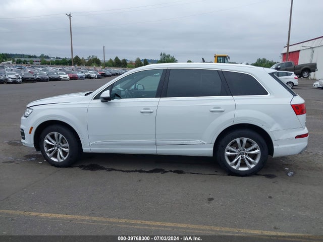 WA1AHAF78HD043913 Audi Q7 2.0t Premium