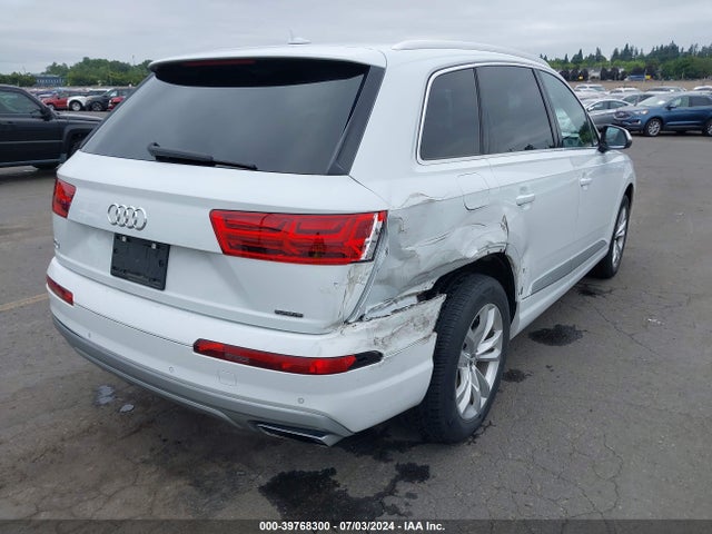 WA1AHAF78HD043913 Audi Q7 2.0t Premium