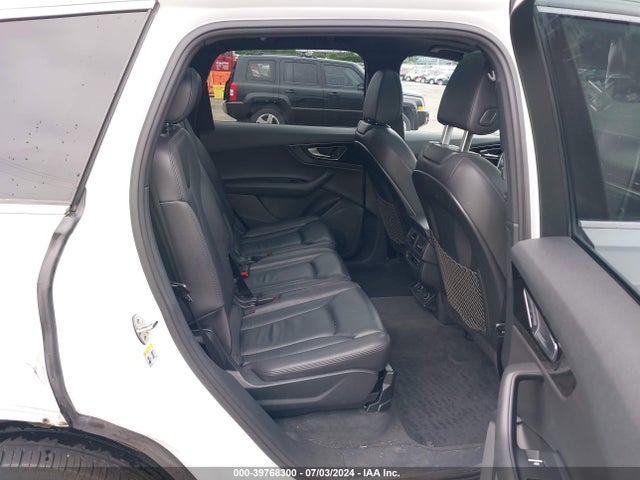 WA1AHAF78HD043913 Audi Q7 2.0t Premium