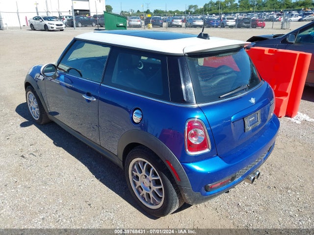 2012 MINI COOPER S WMWSV3C56CTY18593 Photo 2