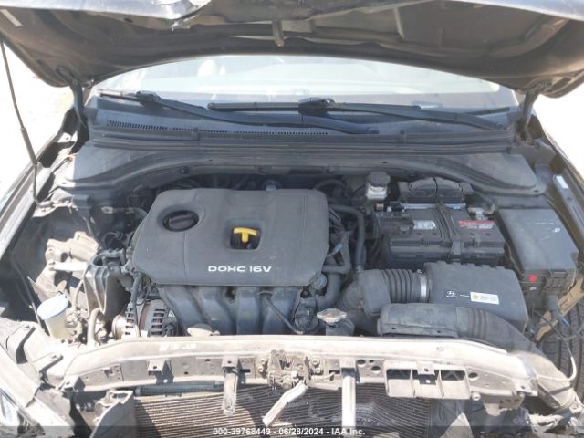 KMHD84LFXHU173221 Hyundai ELANTRA SE