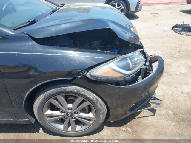 KMHD84LFXHU173221 Hyundai ELANTRA SE
