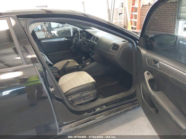 3VWB17AJ8GM281877 Volkswagen Jetta 1.8t Sport