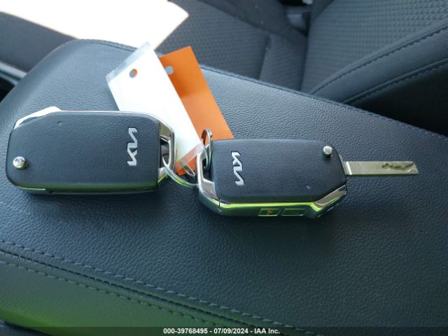 KNDPUCAG4P7096717 KIA Sportage Hybrid Lx
