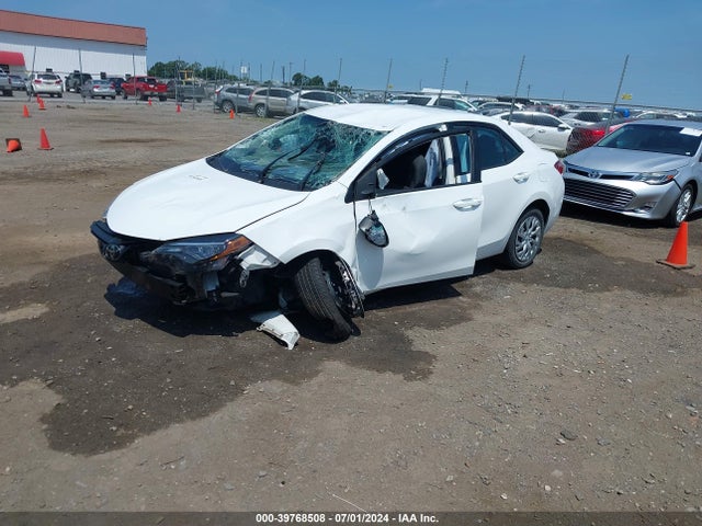 Toyota COROLLA LE 2019 5YFBURHE5KP891607 Image 2