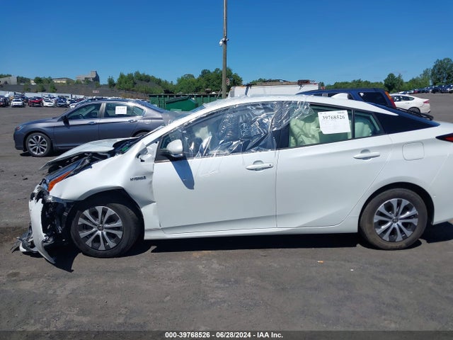 Toyota Prius Xle Awd-e 2022 JTDL9MFU9N3033329 Image 14