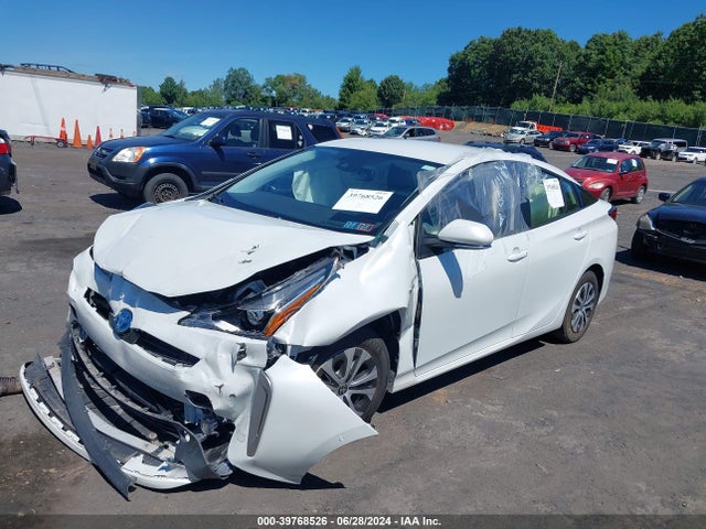 Toyota Prius Xle Awd-e 2022 JTDL9MFU9N3033329 Image 2